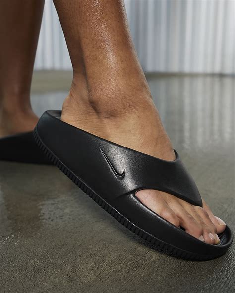 nike calm schwarz|nike calm women's shoes.